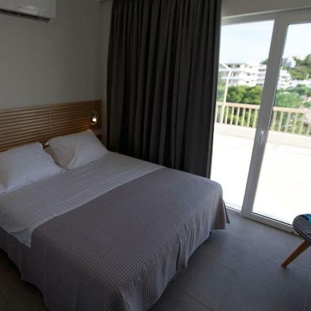 Seaside Renovated Top Floor Apartment Saronida Eksteriør bilde