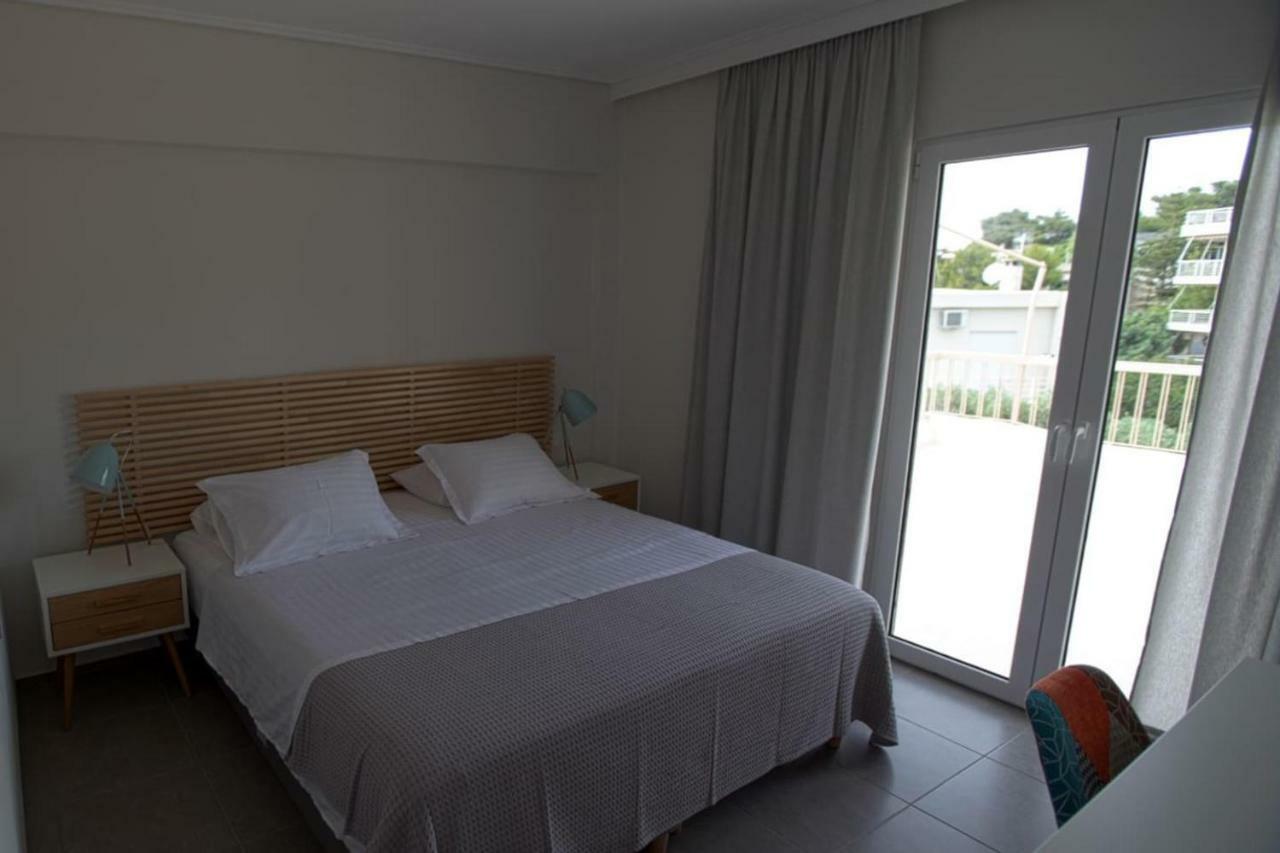 Seaside Renovated Top Floor Apartment Saronida Eksteriør bilde